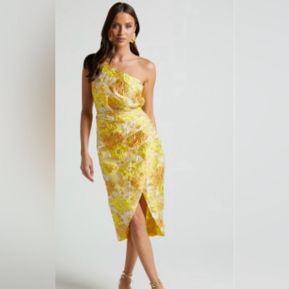 Showpo Yellow and Gold One-Shoulder Dress